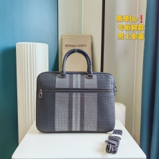 Mens Bottega Veneta Briefcases